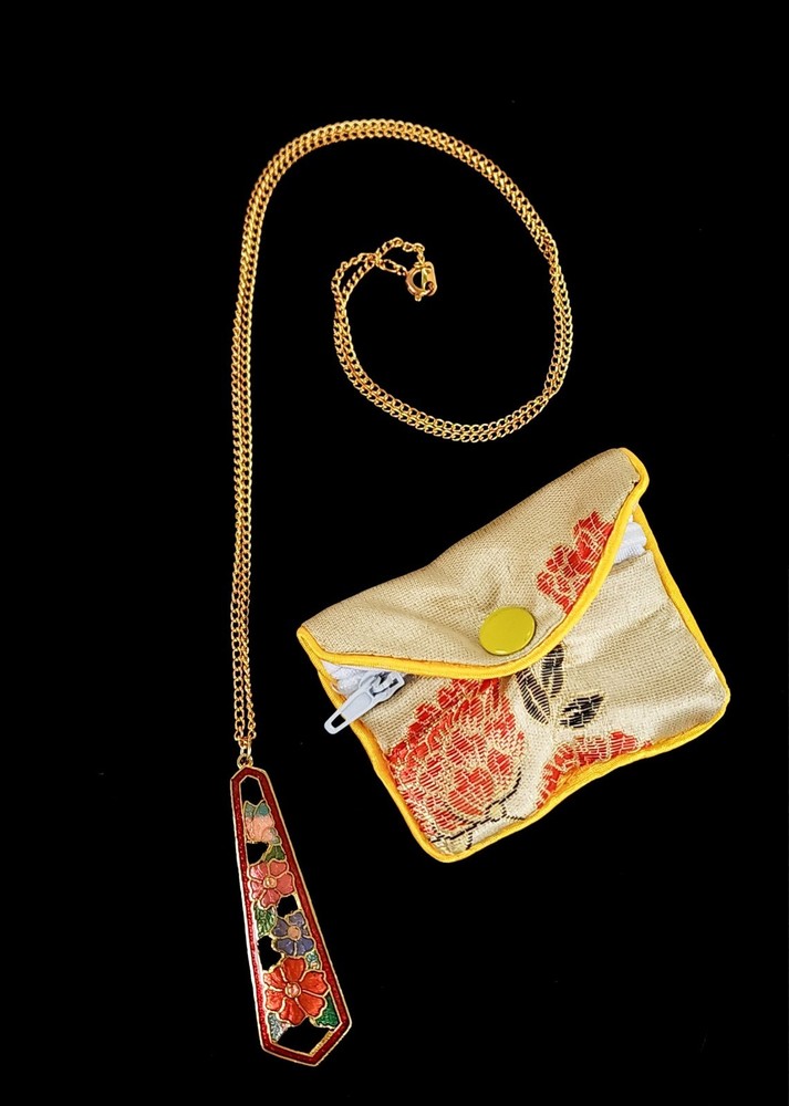Vtg Cloisonne Pendant Necklace NOS Gold Plated 24″ Chain In Silk Pouch Boho Gift
