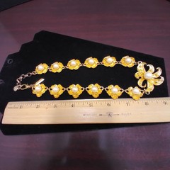 Vintage NATORI Gold Tone Faux Pearl 18 inch Flower Necklace and Earring Set