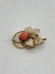 Goldtone peach ivory floral swirl brooch leaves
