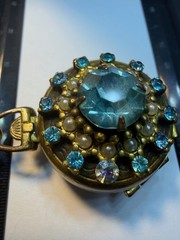 Coro Locket Brooch with Crown Head and 4 Picture Capacity – Good Vintage Cond.