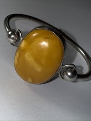 Bracelet Baltic Egg Yoke Butterscotch Amber Big Cabochon Vintage 6 3/4” Vintage
