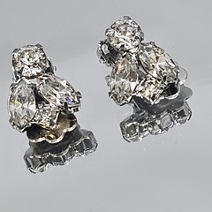 Weiss MCM Rhinestone Earrings Clear Crystal Rhodium Plated Clip Ons Signed 1950s