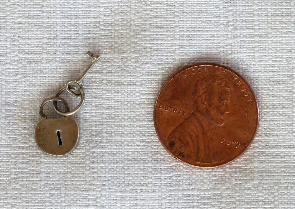 Vintage 1950s-1960s 3D Sterling Silver Lock and Key “Lovers” charm