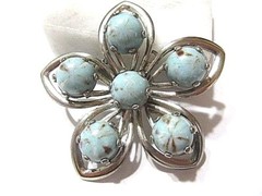 PIN VINTAGE SILVER TONE PLATED METAL FLOWER FAUX TURQUOISE COLOR MARBLED STONES