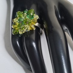Vintage Silver Tone Green Glass Bicone Bead Headpin Cluster Dome Cocktail Ring 7