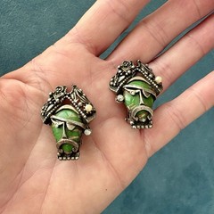 Vintage SELRO SELINI Buccaneer PIRATE Earrings Green w/ Pearls & Rhinestones
