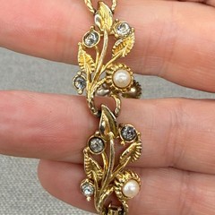 Vintage Bracelet Gold Tone Leaves Rhinestone Imitation Pearl Flowers 6.5
