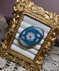 Oval Floral Cameo-Style Brooch Pin, Blue & White Cabochon, Silver Tone