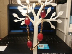 MaryBee Jewelry: 7 1/2″ Gold Tone Stone Carnelian? Bracelet 01-01-2021 (B)