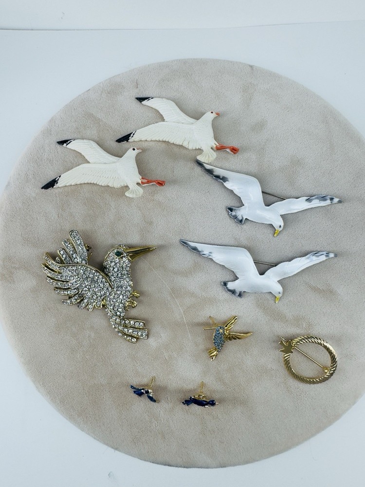 Vintage Estate Brooch Pin Lot 9 Mixed Materials Bird Rhinestone Enamel Plastic
