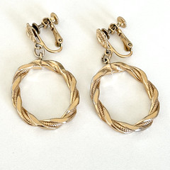 Vintage Napier Gold Tone 70s Twisted Oval Chunky Screw Back Clip On Earrings