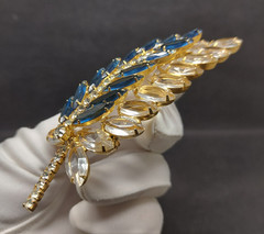 Juliana D&E DeLizza Elster Feather Leaf Brooch Blue Navette Clear Rhinestones 4′