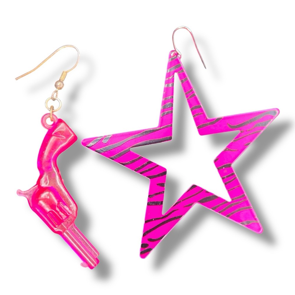 Vintage Y2K Era Earrings Star Zebra Neon Pink Dangle Style Scene Girl Style