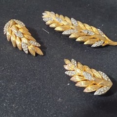 Leaf Brooch Pin & Clip-On Earrings Jewelry Set, Gold Tone Marquise Rhinestones