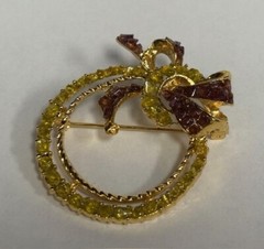 Round Ornament Vintage Brooch Yellow & Purple Stones