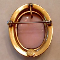 Antique Carved Shell Cameo Pendant / Brooch 12K Yellow Gold Filled cd