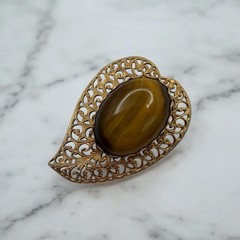 Vintage Tiger’s Eye Leaf Brooch Gold Metal Brown Oval Cabochon 1950’s-1970’s