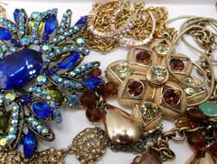 Vintage~Mod Estate Costume Jewelry Lot~AVON~CORO~JERI LOU~J CREW~SARAH~PARK LANE