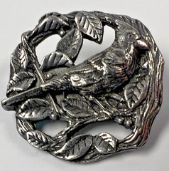 Cardinal BIRDS AND BLOOMS Limited Edition 1999 Vintage Pin Pewter Leaves