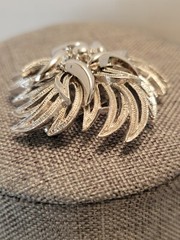 MONET Jewelry 60″ Necklace & Brooch Silvertone Versatility Flapper To…