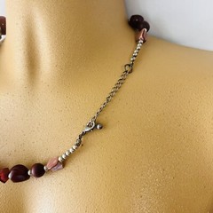 Vintage Lucite Necklace Wine Red Burgundy Silver Chunky Beads Shell PRETTY 1401