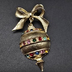 Rhinestone Christmas Ornament Brooch Gold Tone Vintage Jewelry