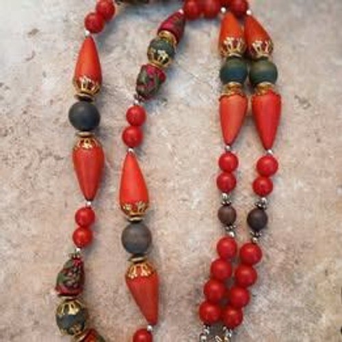 Vintage Wood Beaded Necklace Red Green Gold Tone Filigree Boho 36″