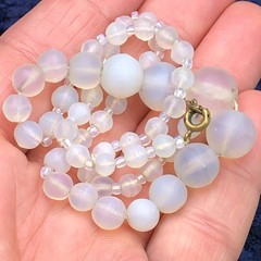 Vintage Graduated Satin Moonstone Opalite Moonglow Beaded Necklace