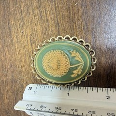 Vintage Retro Gold Tone Carved Green & Ivory Celluloid Flower Cameo Brooch