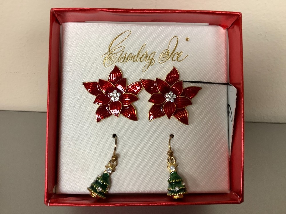 Vtg Poinsettia Red Enamel & Green Bell pierced Earrings-signed-Eisenberg Ice-New