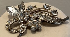 Vintage Sparkling MCM Brooch, Round, Teardrop, And Marquise Rhinestones (1940s)