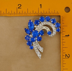 ViNTAGE EiSENBERG ICE SAPPHiRE BLUE & CLEAR RHiNESTONE SiLVER TONE PiN BROOCH