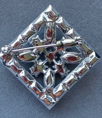 Vtg Juliana Style Green and Clear Crystal Rhodium Plated Brooch