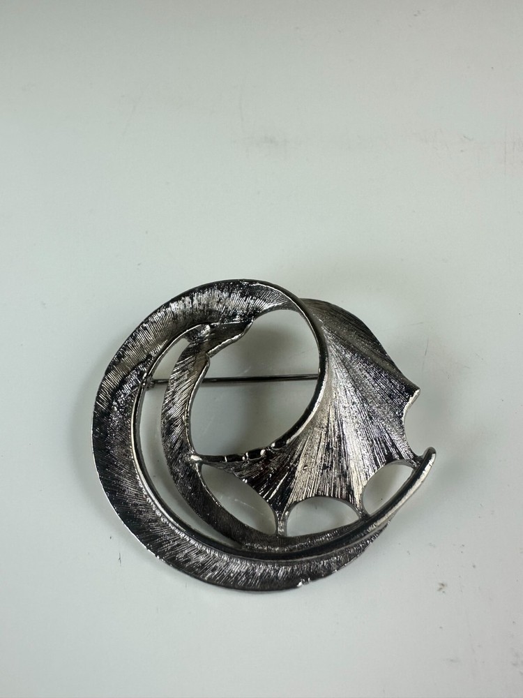 VTG Signed Collectible LG LIND GAL Brooch Silver Tone Textured Etched wing Pin