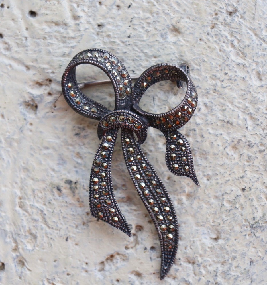 Vintage Art Deco Style Marcasite Bow Ribbon Brooch Pin 925 Sterling Silver