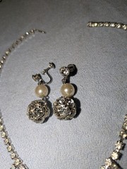 VINTAGE RHINESTONE NECKLACE & DANGLE SCREW ON EARRINGS SET RETRO GLAMOROUS
