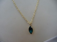 PENDANT FORREST GREEN MARQUISE SHAPE STONE w GOLD TONE CHAIN NECKLACE #3/7A