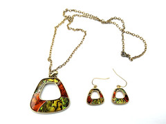 Vtg KC Kenneth Cole Beautiful Enameled Pendant w/ Pierced Earrings Multicolor