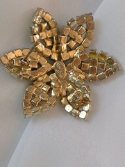 Weiss Green Rhinestone Flower Brooch Pin Vintage