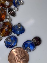 17 Pieces Vintage Silvertone Metal Wite Wrapped Pendant Glass Beads Multicolored