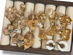 Vintage SCREWBACK EARRING Mixed Lot 8 Pair Textured Gold Enamel Faux Pearl +