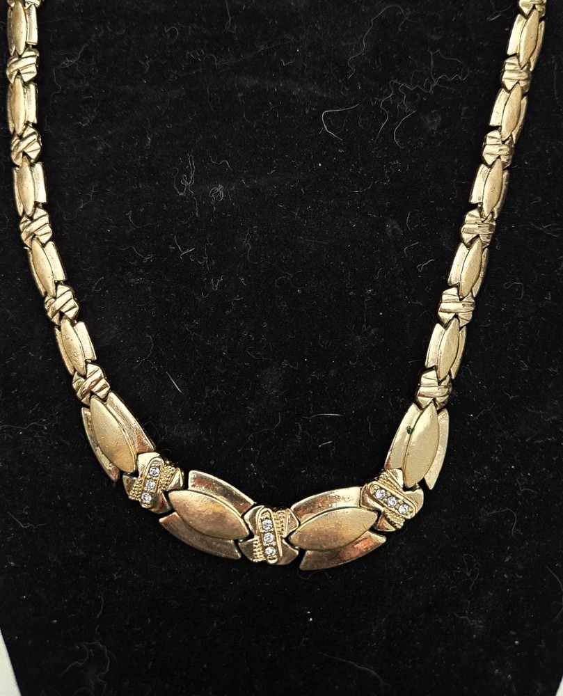 Mid 20th Century Gold Tone Necklace With Rhinestones.