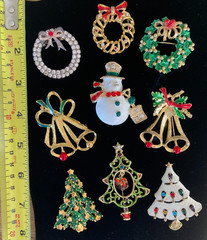 Brooch Lot Christmas Trees Wreaths Bells Snowman Gold & Silver Tones Rhinestones