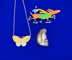 Animal Designer Brooch Pin Lot Of 24 MYLU AVON Liz Claiborne Nancy Wolff AAi