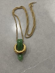 VTG Signed Crown Trifari Faux Jade Shades Of Green Goldtone Pendant Necklace