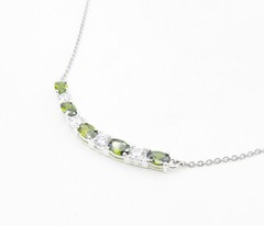 925 Sterling Silver Sparkling Cubic Zirconia & Peridot Chain Necklace NE1532