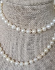 Vtg Cultured Natural Ivory Pearl Individualy Knotted Opera Lenth Pearl Necklace