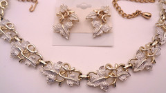Vintage Signed Sarah Coventry Ivy Leaf Necklace Bracelet and Clip Earring Set