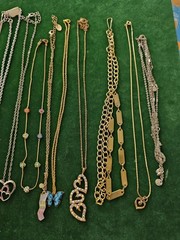Costume Jewelry Thin Necklace Lot – 17 Pieces – Wear Share Resell