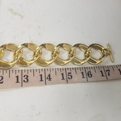 Chunky Curb Link Collar Necklace Gold Tone 17.5 Inch Classic Bold Vintage